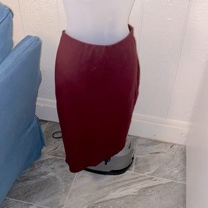 Midi burgundy skirt with gold back zipper